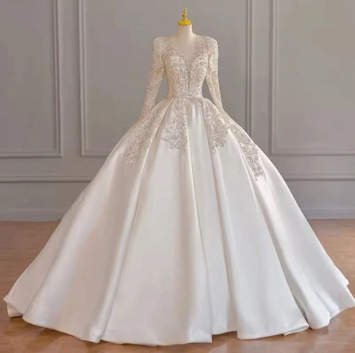 thumbnail image 1 of Luxury Long Sleeves A-Line Wedding Dress Bridal Gown, 1 of 1