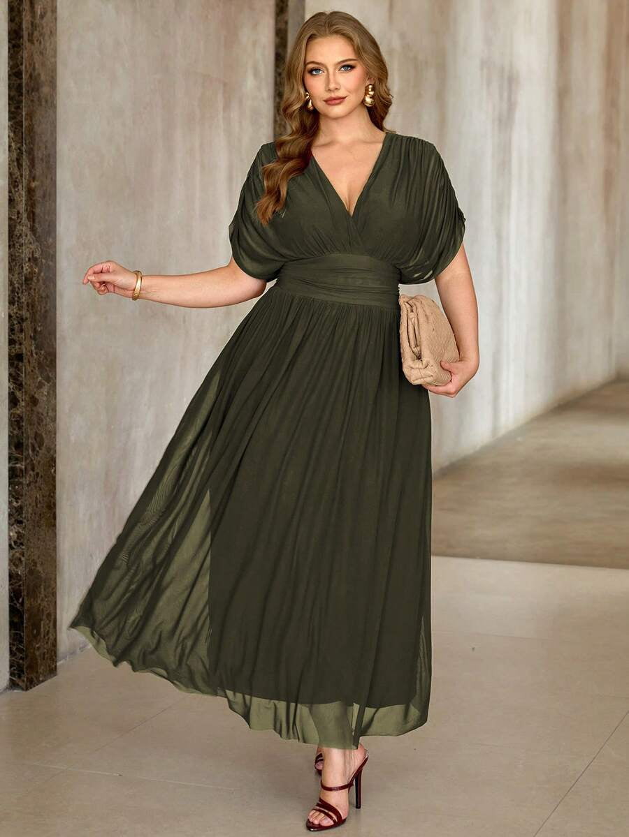 thumbnail image 6 of Plus Size Green V-Neck Short Sleeve Pleated A-Line Maxi Dress with Elastic, 6 of 7